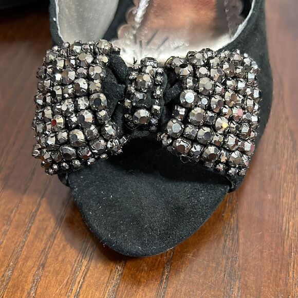 7 NAUGHTY MONKEY suede ankle wrap peep toe heels - Picture 11 of 11